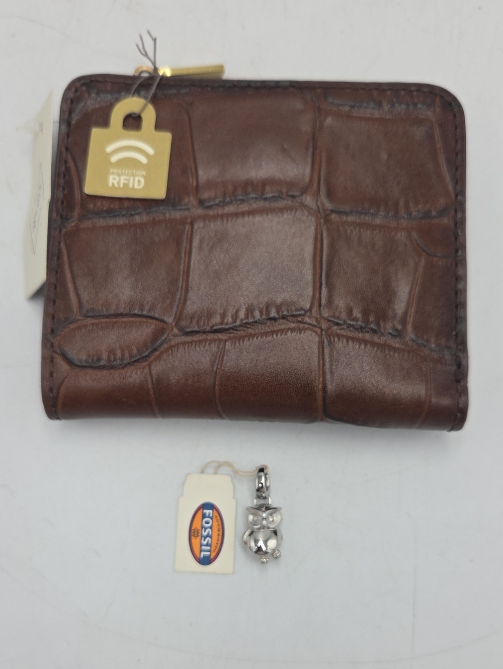 Fossil Brown Croc-Embossed RFID Wallet & Owl Charm - Picture 1 of 8